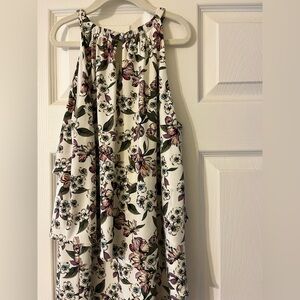 White House Black Market floral
Blouse
